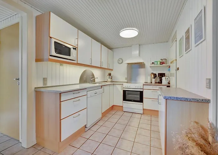 Holiday home Alrich - 500m From The Sea By Interhome *